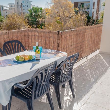 Cozy 1 Bedroom Apartment In Walking Distance To The Municipal Beach Paphos Eksteriør bilde