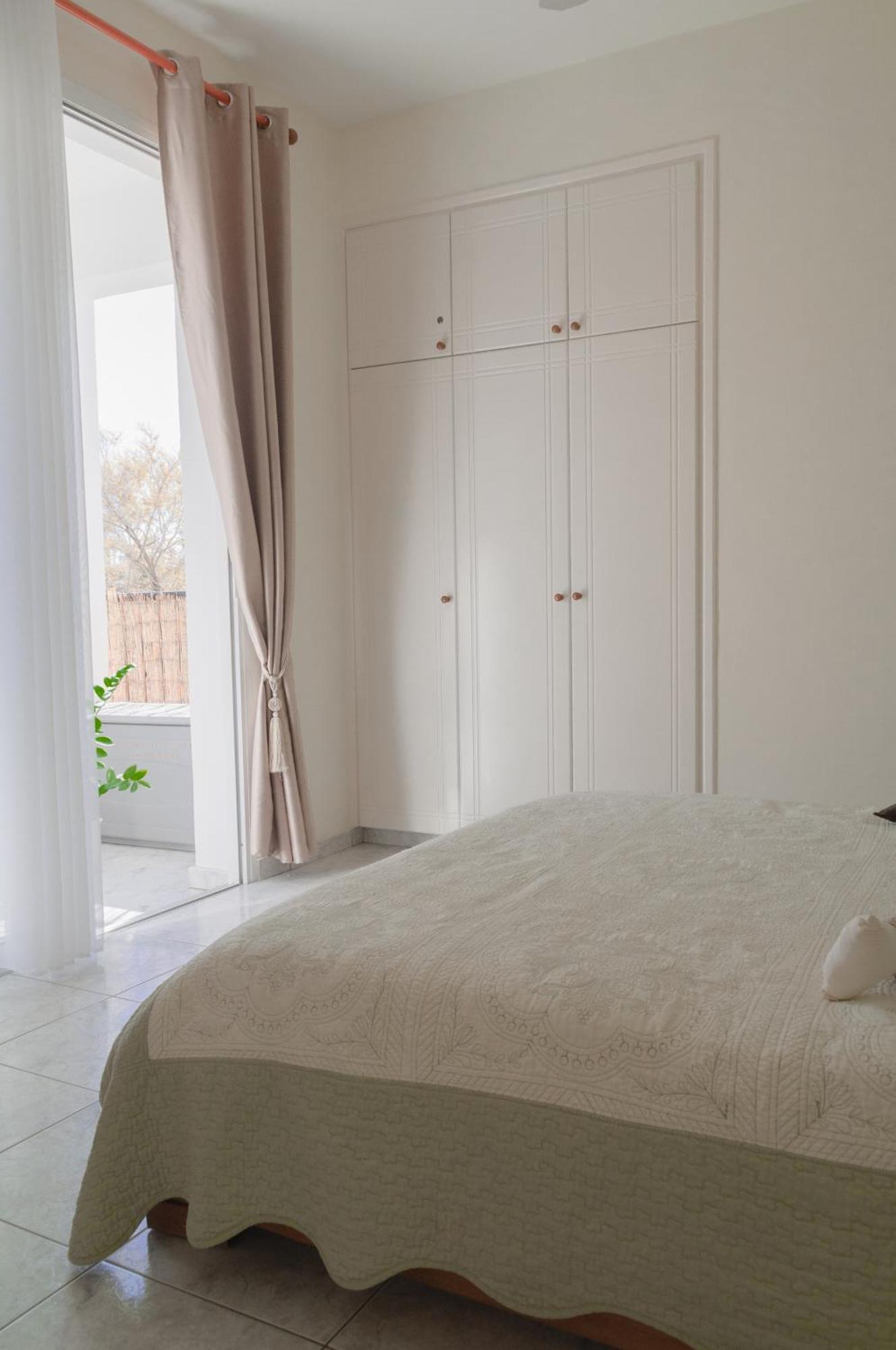 Cozy 1 Bedroom Apartment In Walking Distance To The Municipal Beach Paphos Eksteriør bilde