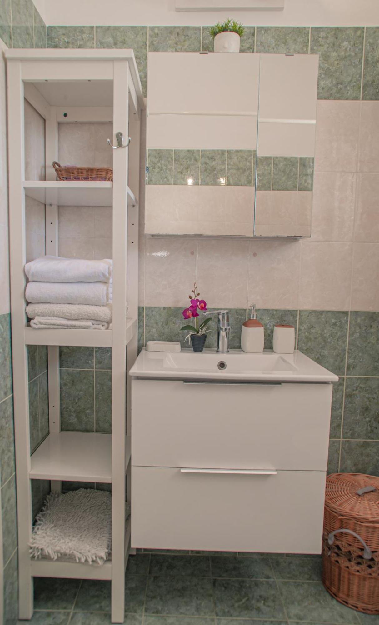 Cozy 1 Bedroom Apartment In Walking Distance To The Municipal Beach Paphos Eksteriør bilde